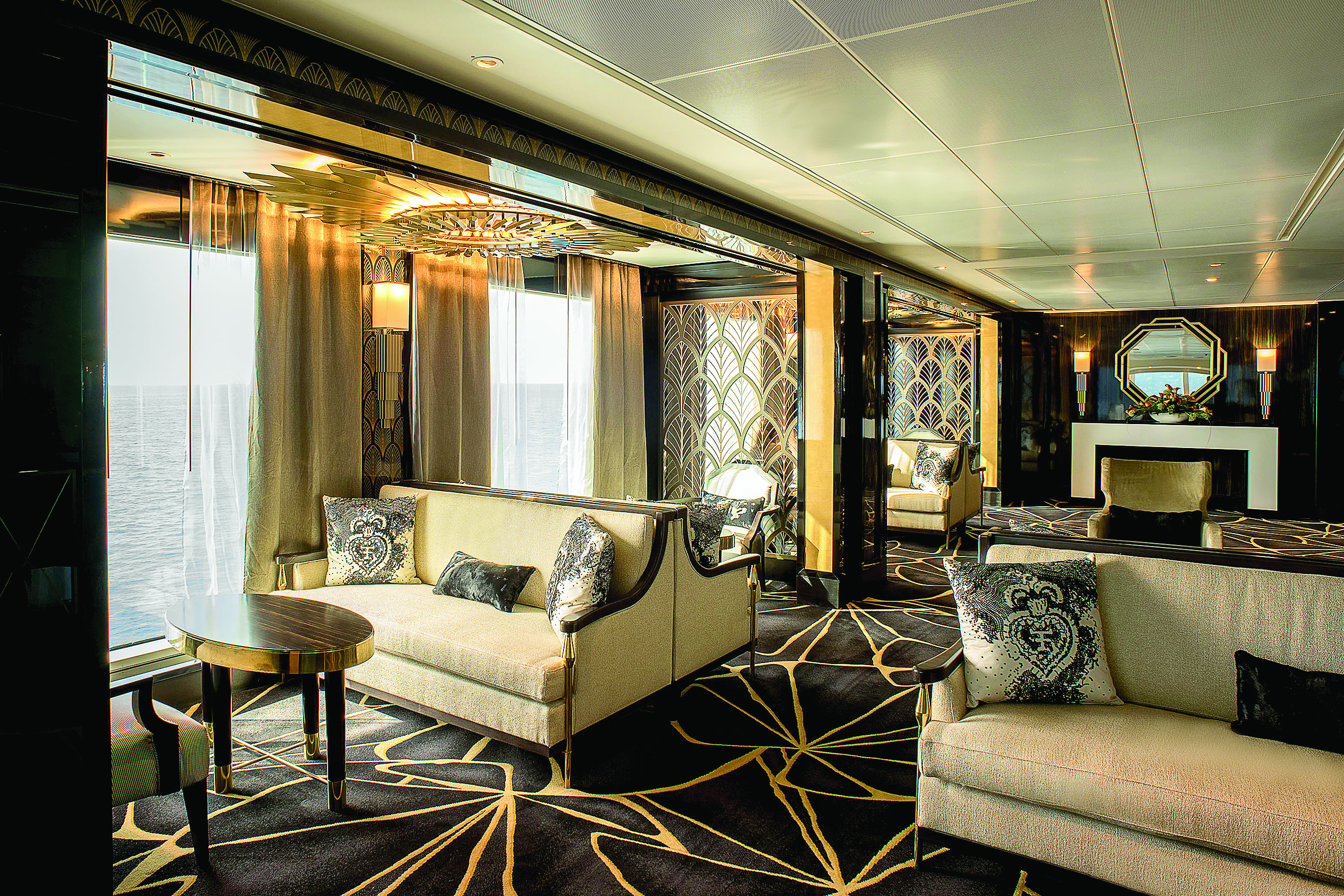 RSSC - Seven Seas Explorer - Entertainment - Observation Lounge.jpg